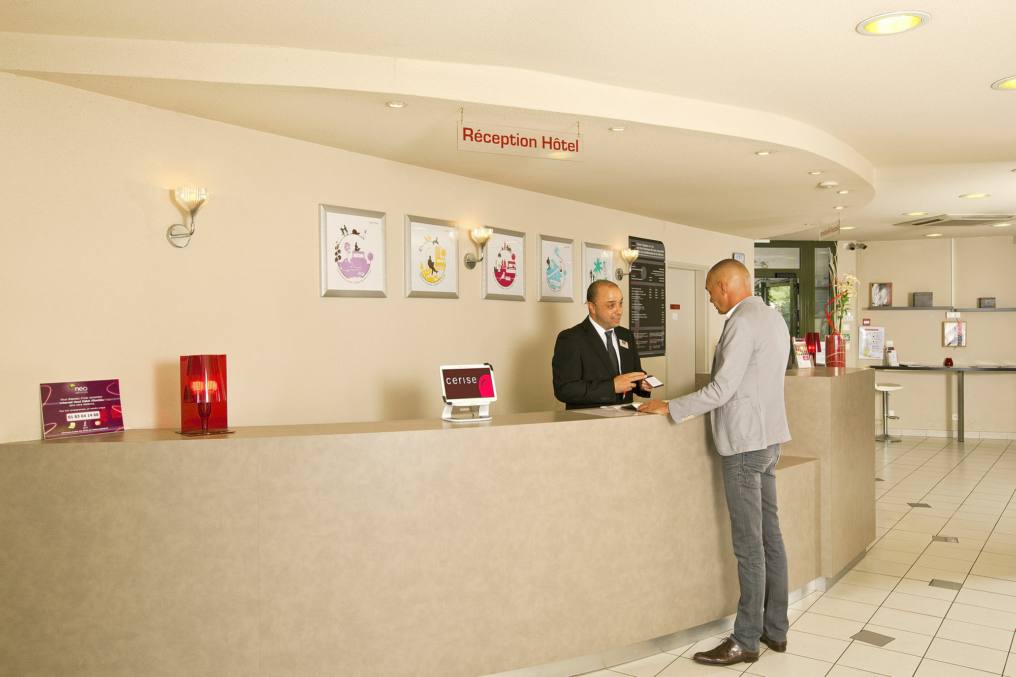Cerise Valence Aparthotel Valence  Exterior photo